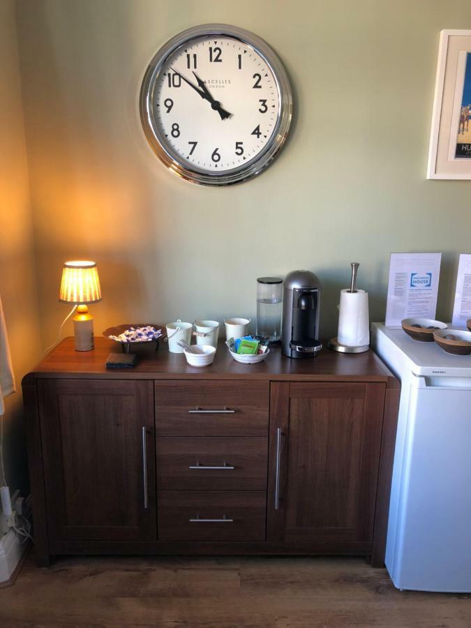 Burlington House Guest House 헌스탠턴 외부 사진